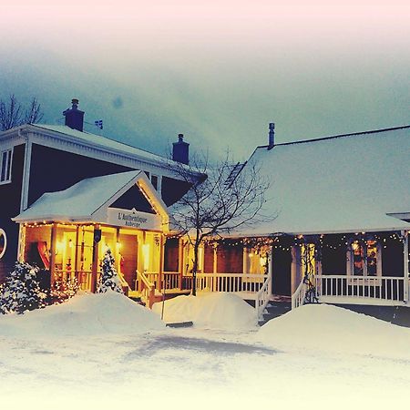 L'Authentique Auberge De Charlevoix Hotel Les Éboulements Eksteriør billede